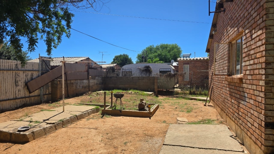 3 Bedroom Property for Sale in Roodepan Northern Cape